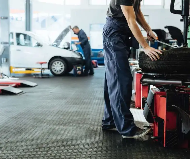 أفضل ميكانيكي سيارات في جدة