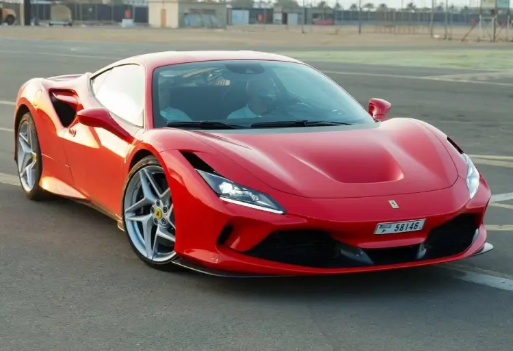 ورشة فيراري في جدة