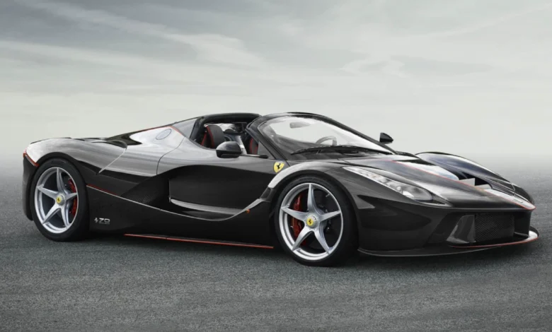 ورشة فيراري في جدة