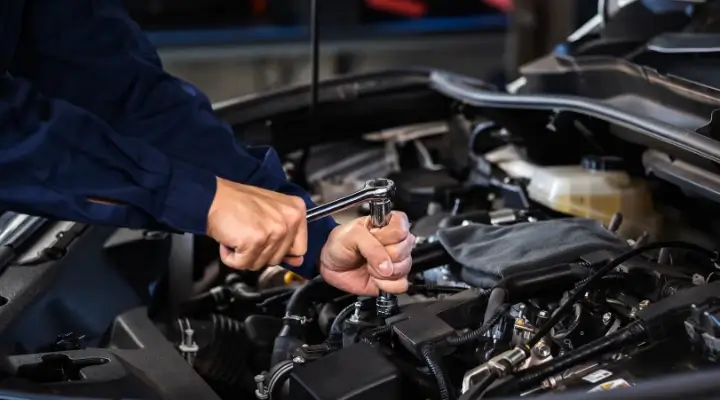 سمكرة السيارات الألمانية والأوروبية في الرياض