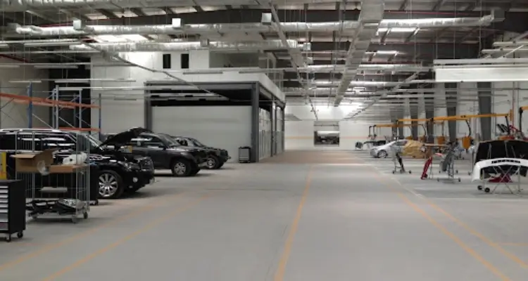 إصلاح خدوش وصدمات السيارات بالرياض