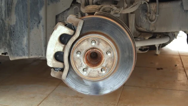 ميكانيكي سيارات المدينة